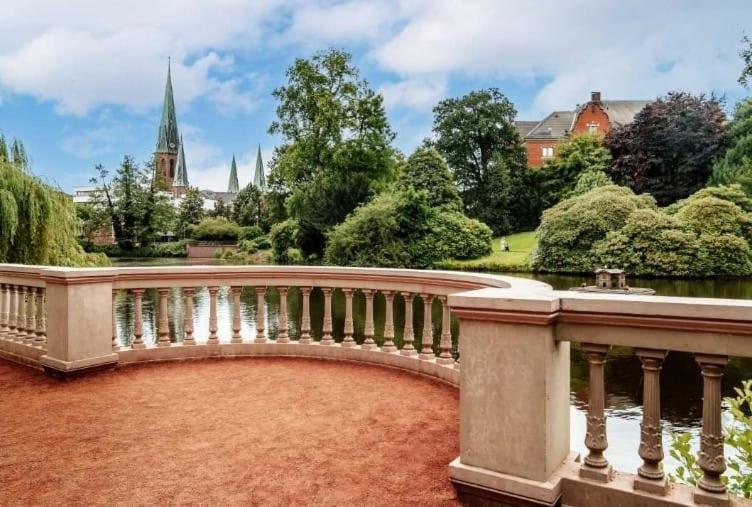 Hafenperle Ferienwohnung Am Alten Stadthafen In Oldenburg - Zentrale City Lage Exteriör bild